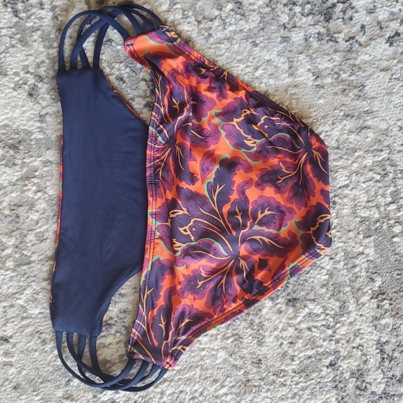 L*Space Swim Bottoms - Picture 4 of 5